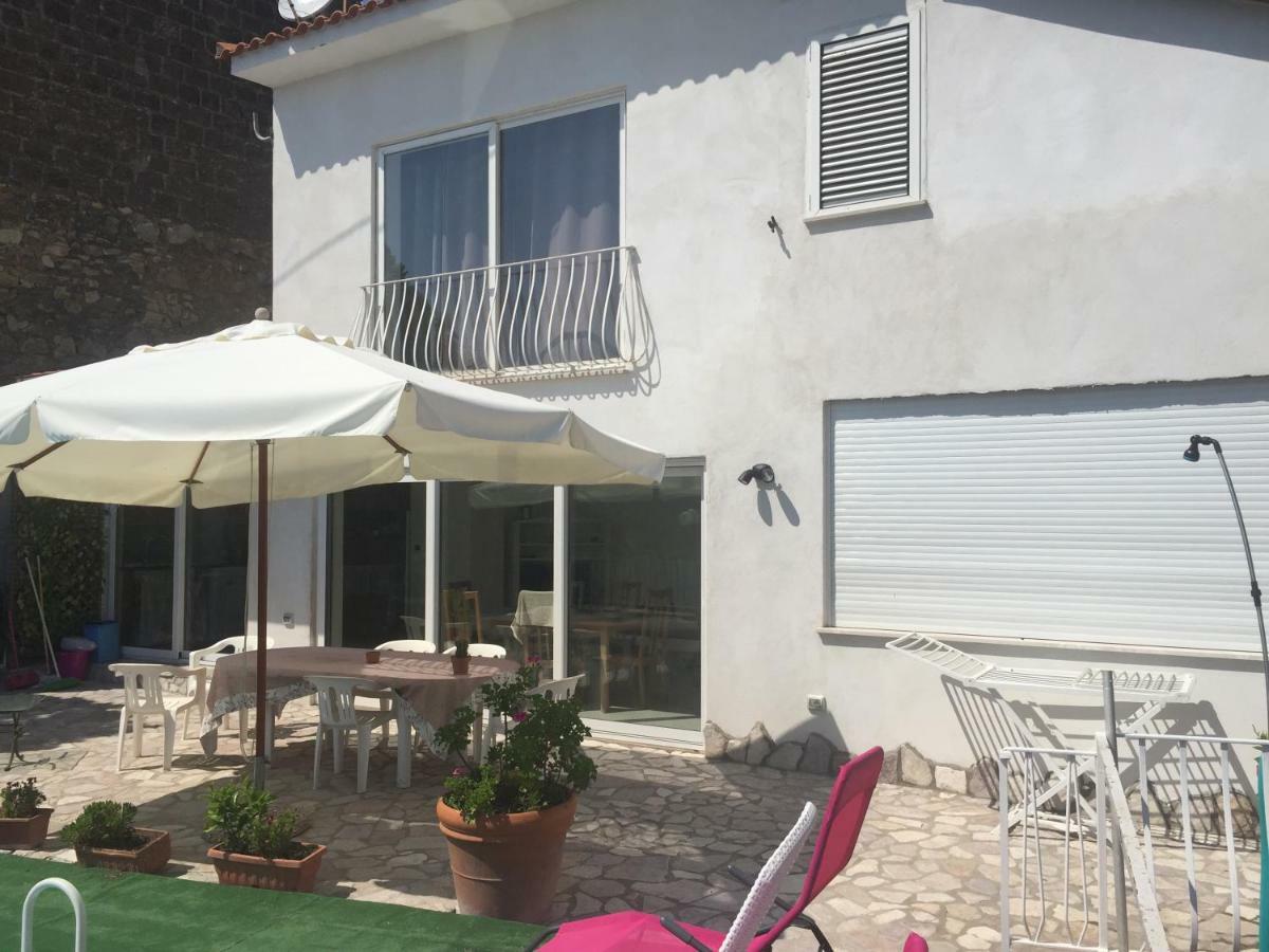 Villa Asia Holiday Home 산트아구타수이두에골피 외부 사진