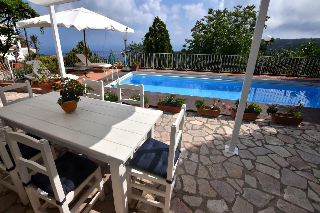 Villa Asia Holiday Home 산트아구타수이두에골피 외부 사진