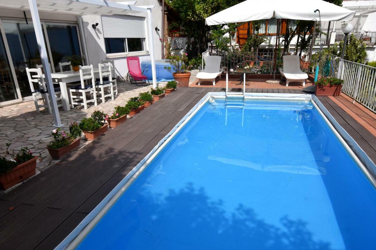 Villa Asia Holiday Home 산트아구타수이두에골피 외부 사진